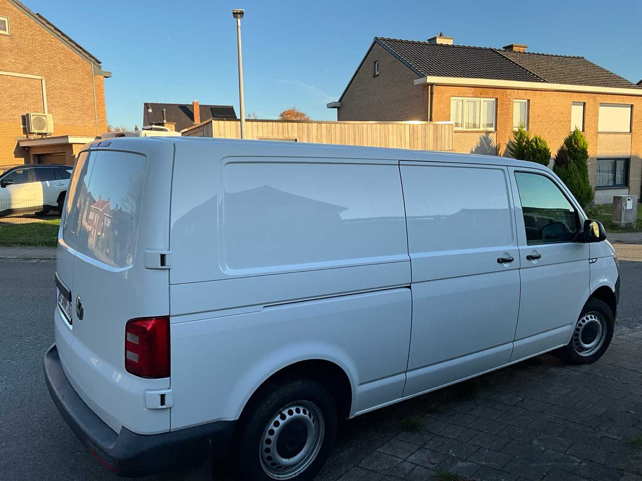 VOLKSWAGEN TRANSPORTER 7J0 COMMERCIAL VEHICLE - Commercial vehicle: picture 3 VOLKSWAGEN TRANSPORTER 7J0 COMMERCIAL VEHICLE - Commercial vehicle: picture 3