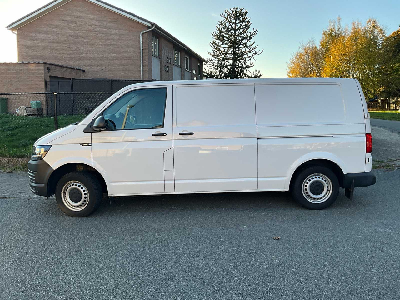 VOLKSWAGEN TRANSPORTER 7J0 COMMERCIAL VEHICLE - Commercial vehicle: picture 2 VOLKSWAGEN TRANSPORTER 7J0 COMMERCIAL VEHICLE - Commercial vehicle: picture 2