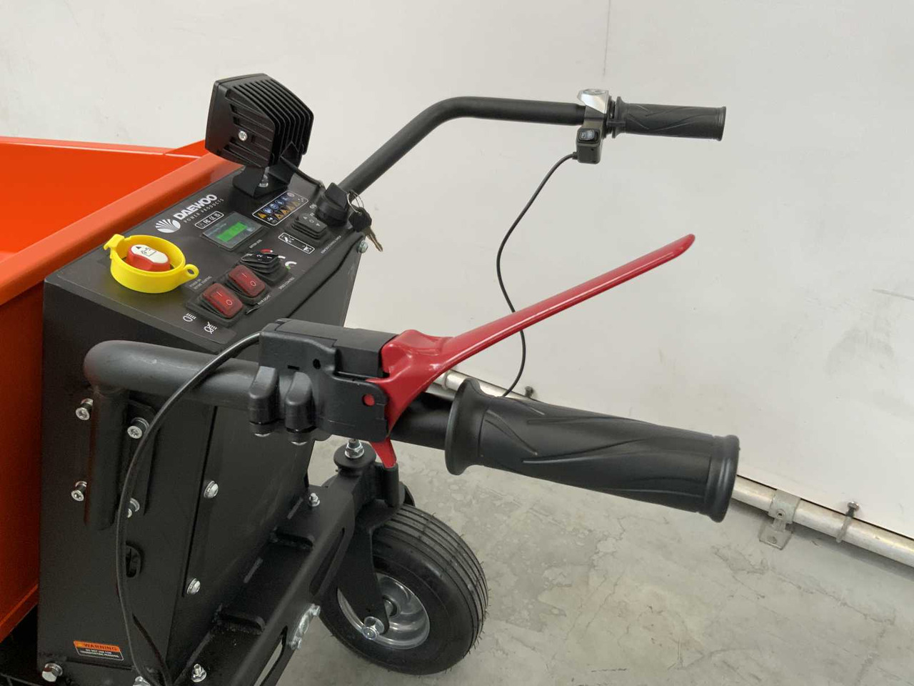 Mini dumper DAEWOO - 2025 - DWFMD500-E - ELECTRIC DUMPER: picture 12 Mini dumper DAEWOO - 2025 - DWFMD500-E - ELECTRIC DUMPER: picture 12