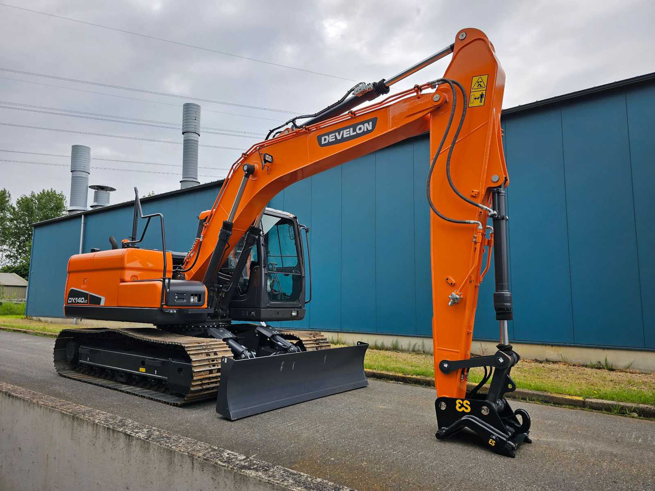 Develon DX140LC - Crawler excavator: picture 4 Develon DX140LC - Crawler excavator: picture 4