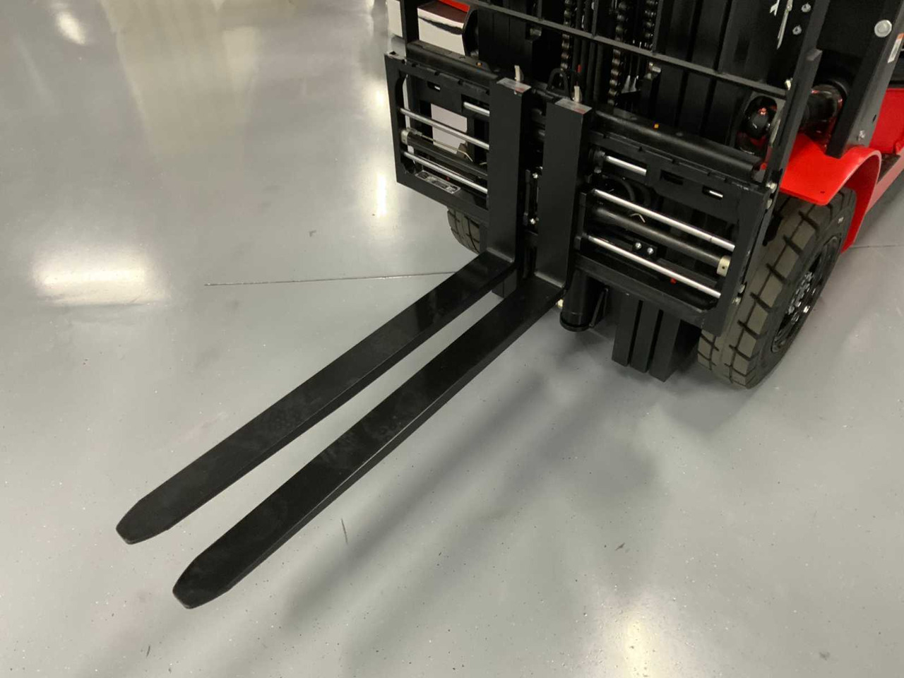 EP - EFL 252 X - FORK POSITIONER, SIDESHIFT, TRIPLEX, FORKLIFT 2025 - Forklift: picture 3 EP - EFL 252 X - FORK POSITIONER, SIDESHIFT, TRIPLEX, FORKLIFT 2025 - Forklift: picture 3