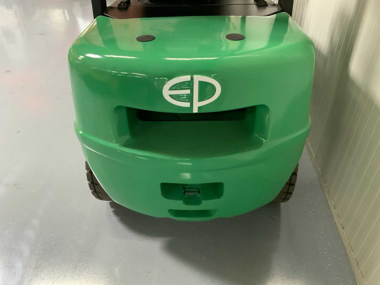 Forklift EP - EFXZ-301-H - 4.8M TRIPLEX, LI-ION, FREE-LIFT, SIDE-SHIFT - FORKLIFT: picture 7 Forklift EP - EFXZ-301-H - 4.8M TRIPLEX, LI-ION, FREE-LIFT, SIDE-SHIFT - FORKLIFT: picture 7