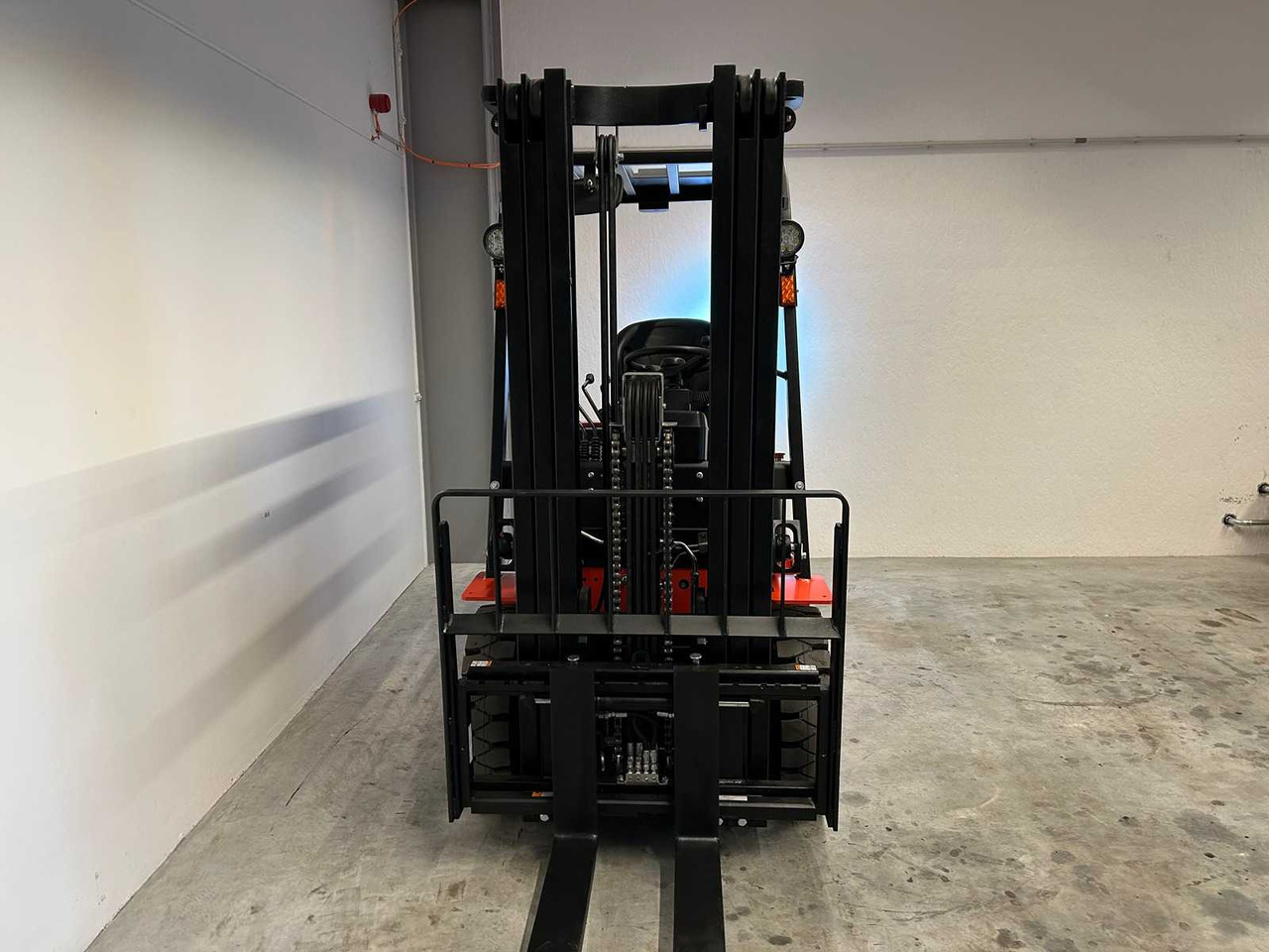 EP EQUIPMENT - 2023 - EFL 252B - FORKLIFT - Forklift: picture 4 EP EQUIPMENT - 2023 - EFL 252B - FORKLIFT - Forklift: picture 4