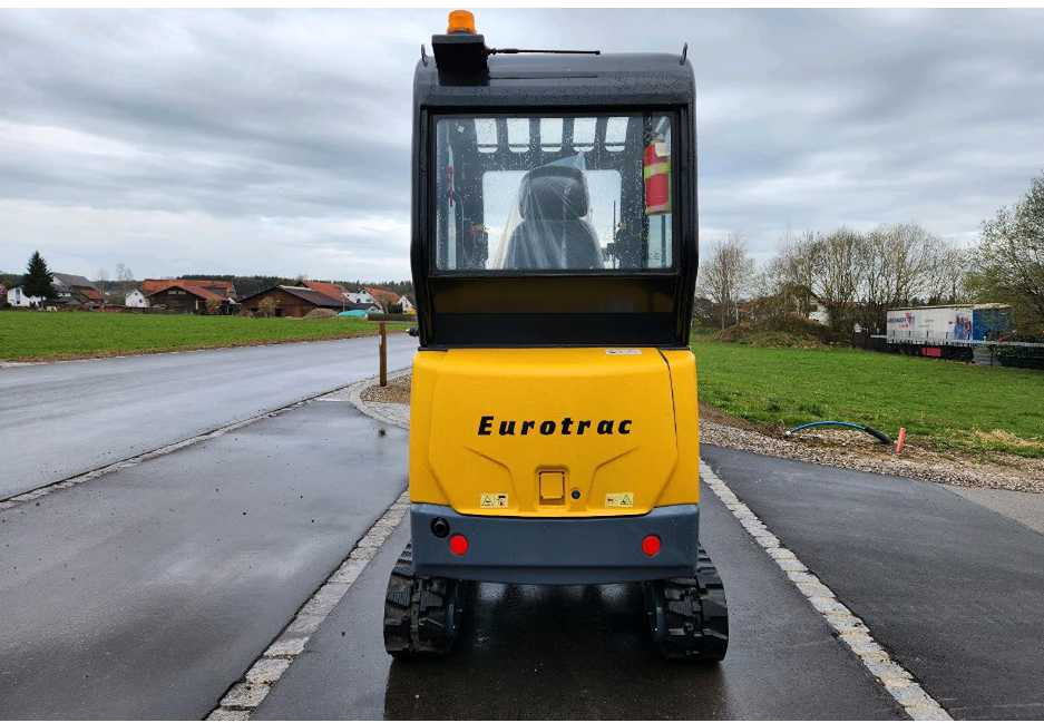 Mini excavator Eurotrac HE18: picture 6