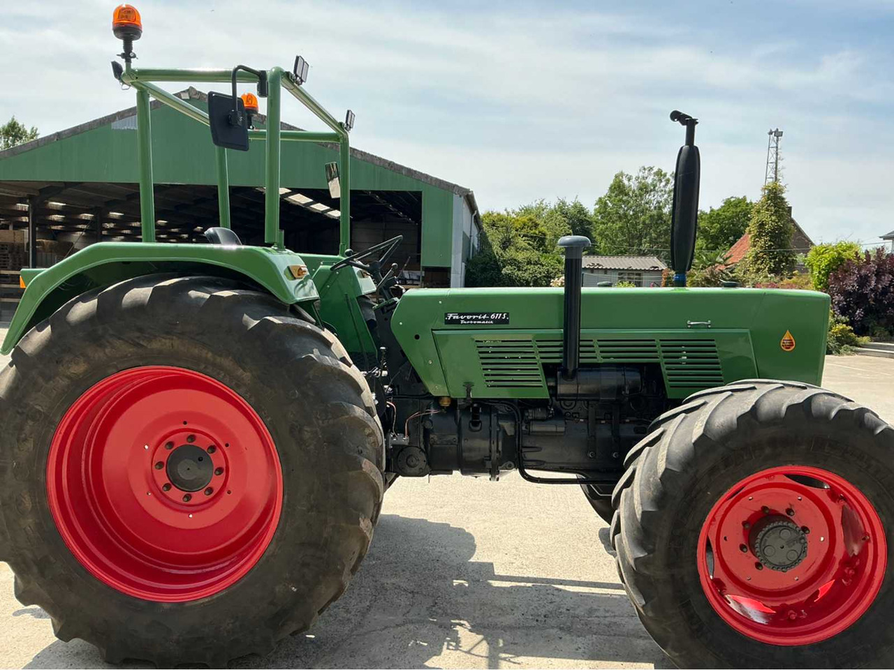 Farm tractor Fendt 611s: picture 7