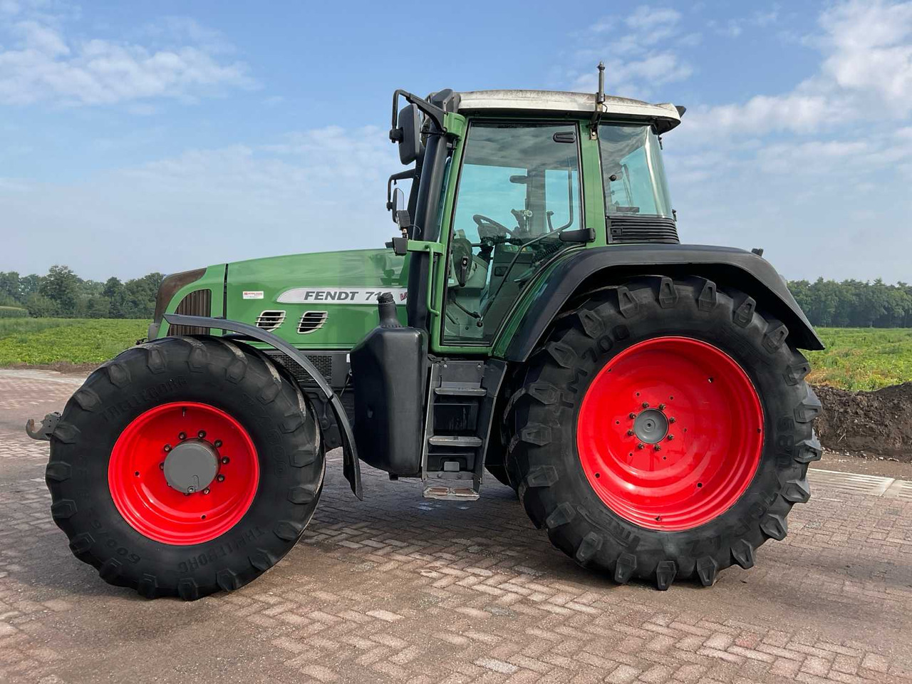 Fendt 714 Vario TMS - Farm tractor: picture 2 Fendt 714 Vario TMS - Farm tractor: picture 2