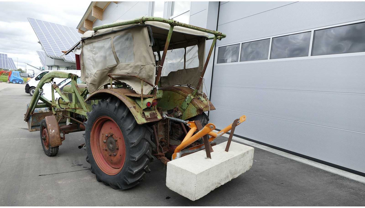 Fendt Farmer 2D - Farm tractor: picture 4 Fendt Farmer 2D - Farm tractor: picture 4