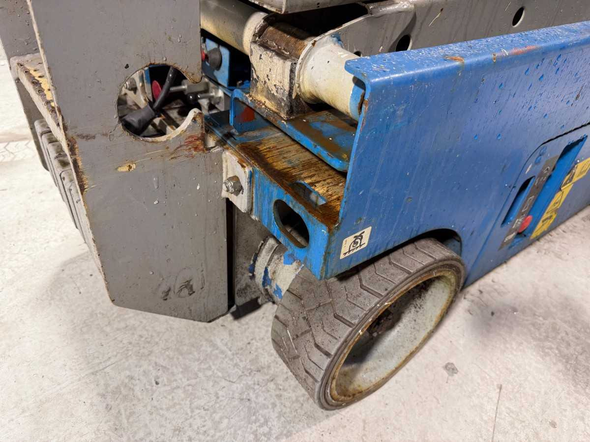 Aerial platform GENIE - 2006 - GS-1932 - AERIAL PLATFORM: picture 8 Aerial platform GENIE - 2006 - GS-1932 - AERIAL PLATFORM: picture 8