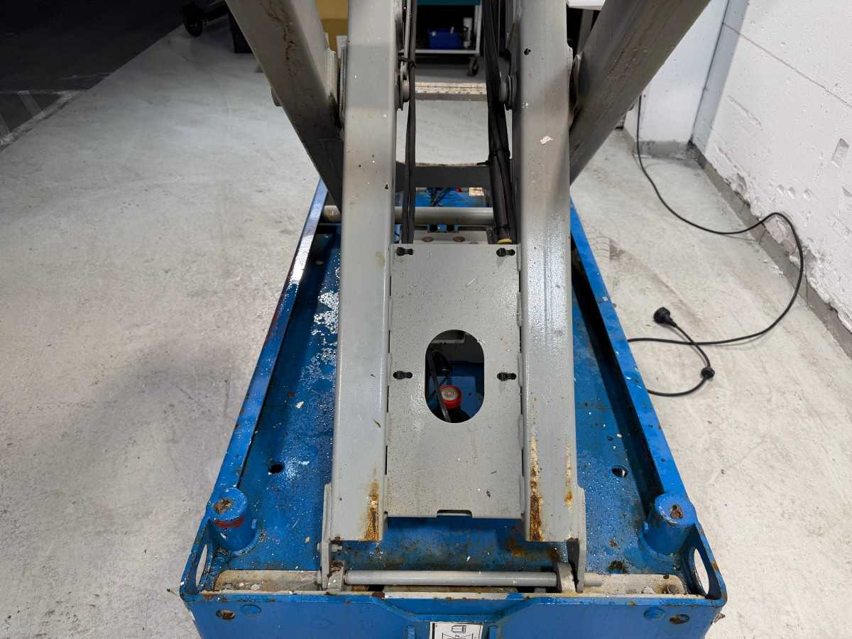 Aerial platform GENIE - 2006 - GS-1932 - AERIAL PLATFORM: picture 29 Aerial platform GENIE - 2006 - GS-1932 - AERIAL PLATFORM: picture 29