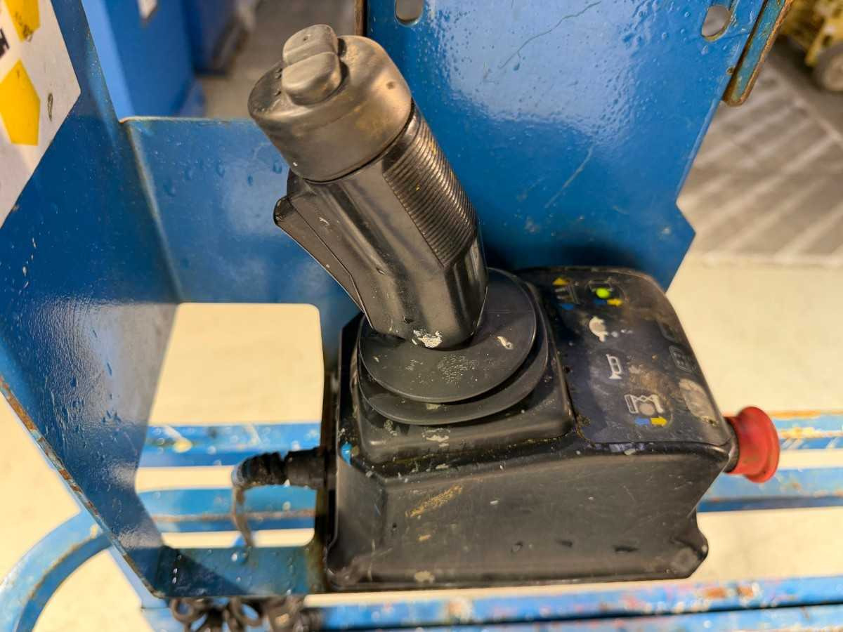 Aerial platform GENIE - 2006 - GS-1932 - AERIAL PLATFORM: picture 20 Aerial platform GENIE - 2006 - GS-1932 - AERIAL PLATFORM: picture 20