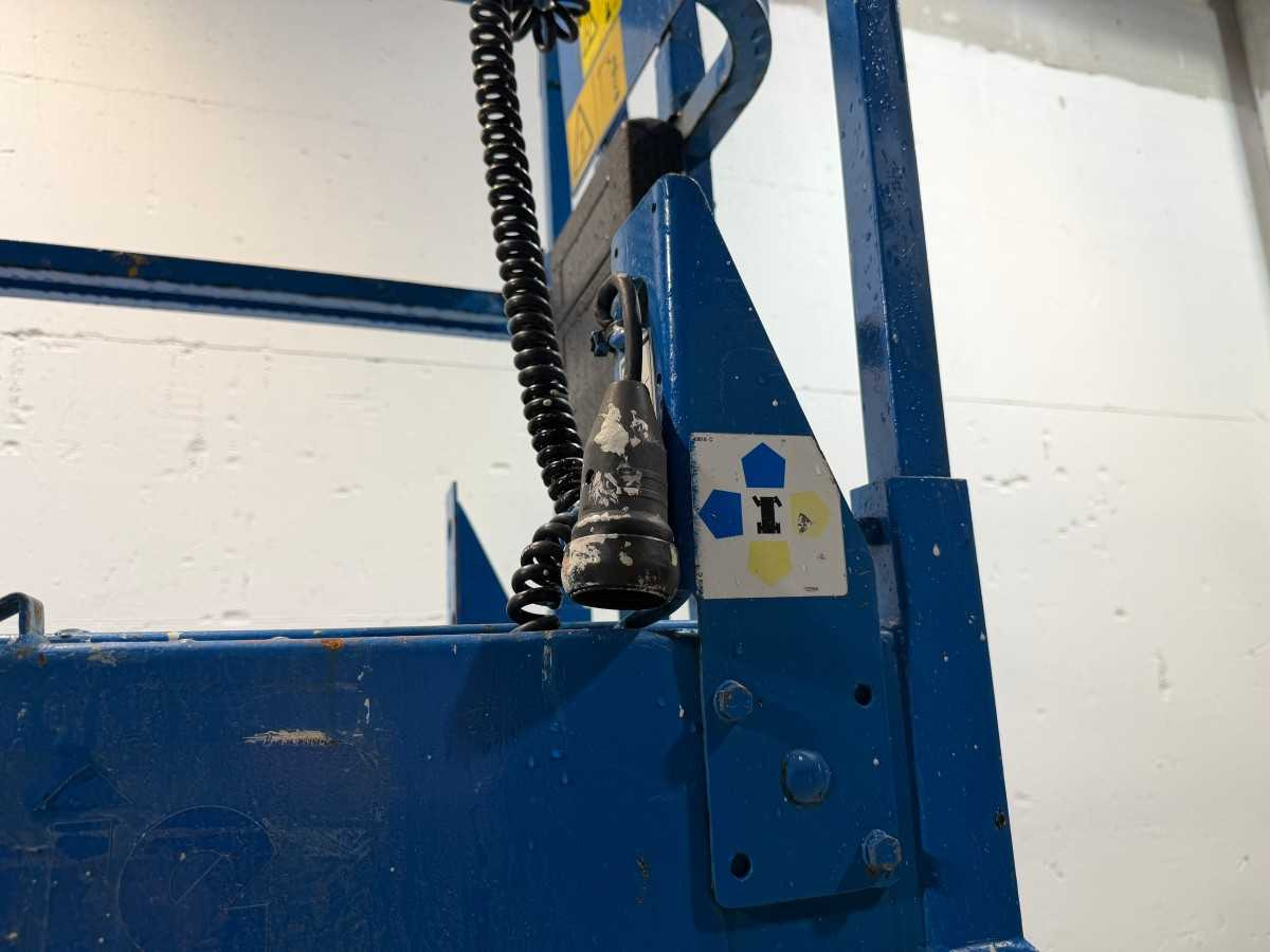 Aerial platform GENIE - 2006 - GS-1932 - AERIAL PLATFORM: picture 15 Aerial platform GENIE - 2006 - GS-1932 - AERIAL PLATFORM: picture 15