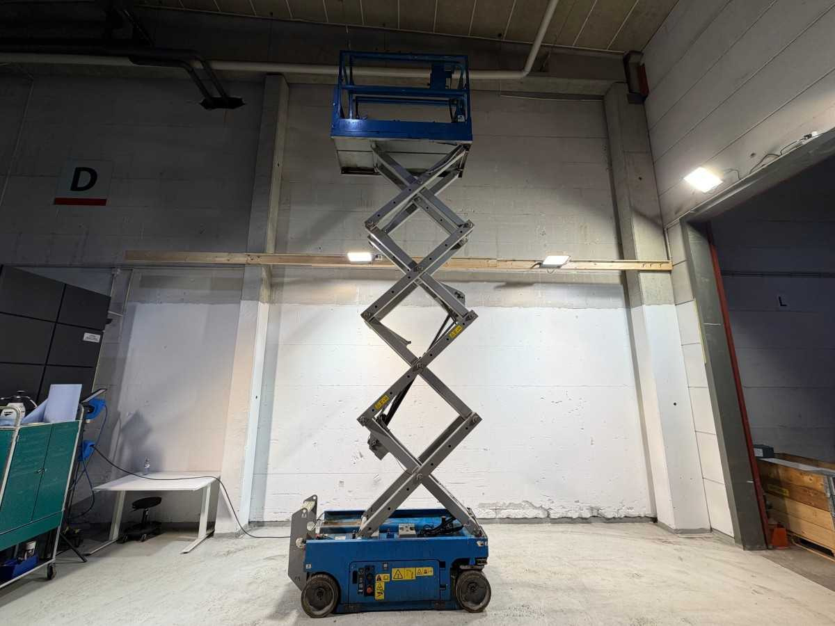 Aerial platform GENIE - 2006 - GS-1932 - AERIAL PLATFORM: picture 24 Aerial platform GENIE - 2006 - GS-1932 - AERIAL PLATFORM: picture 24