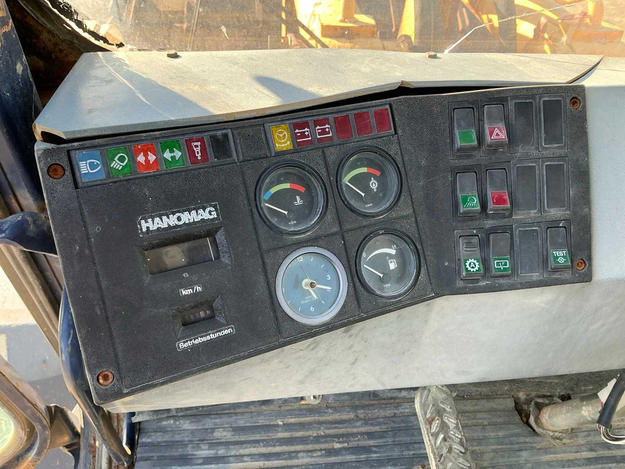 Wheel loader HANOMAG - 70 E - SHOVEL - 1995: picture 9 Wheel loader HANOMAG - 70 E - SHOVEL - 1995: picture 9