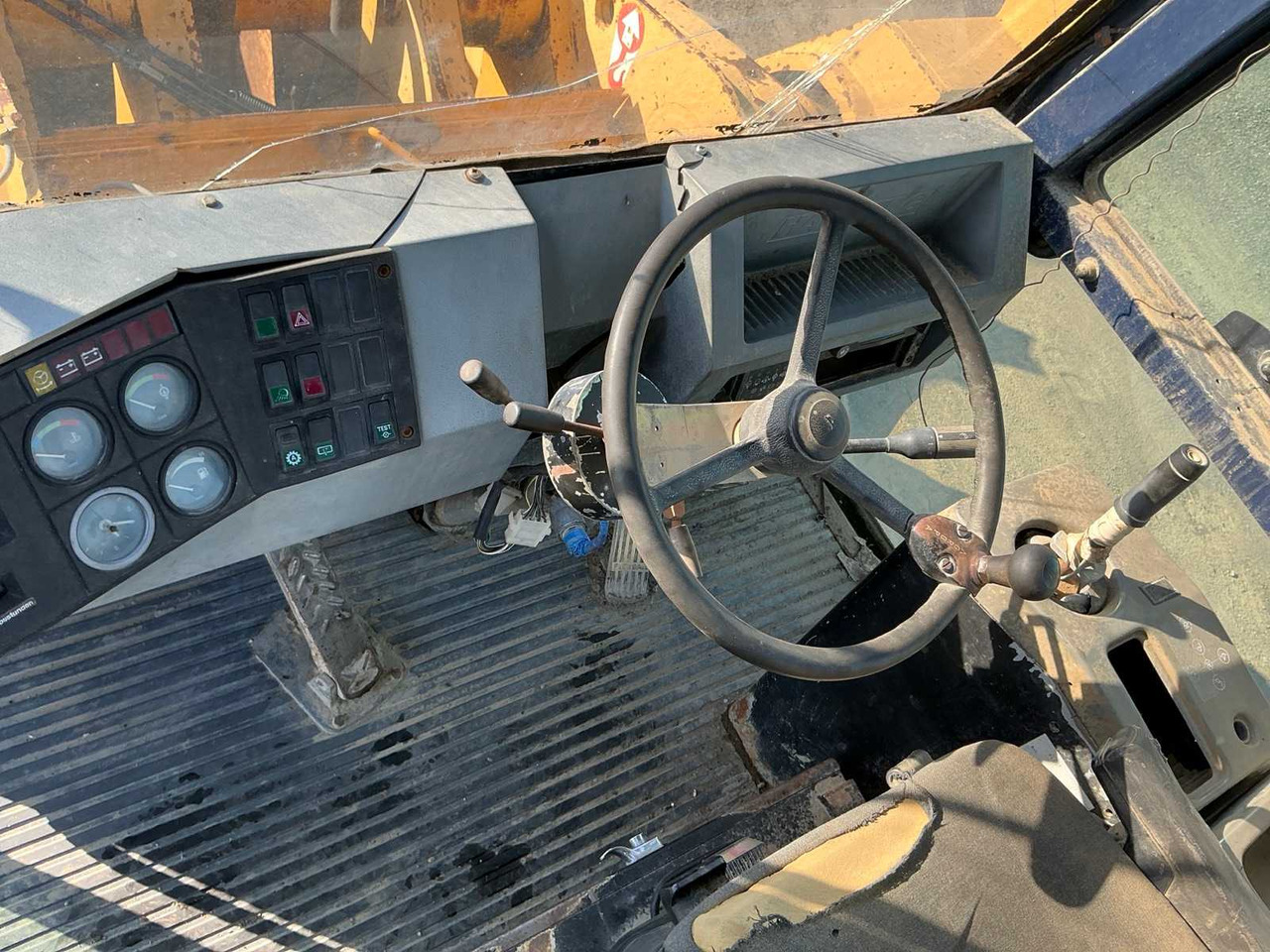 Wheel loader HANOMAG - 70 E - SHOVEL - 1995: picture 7 Wheel loader HANOMAG - 70 E - SHOVEL - 1995: picture 7