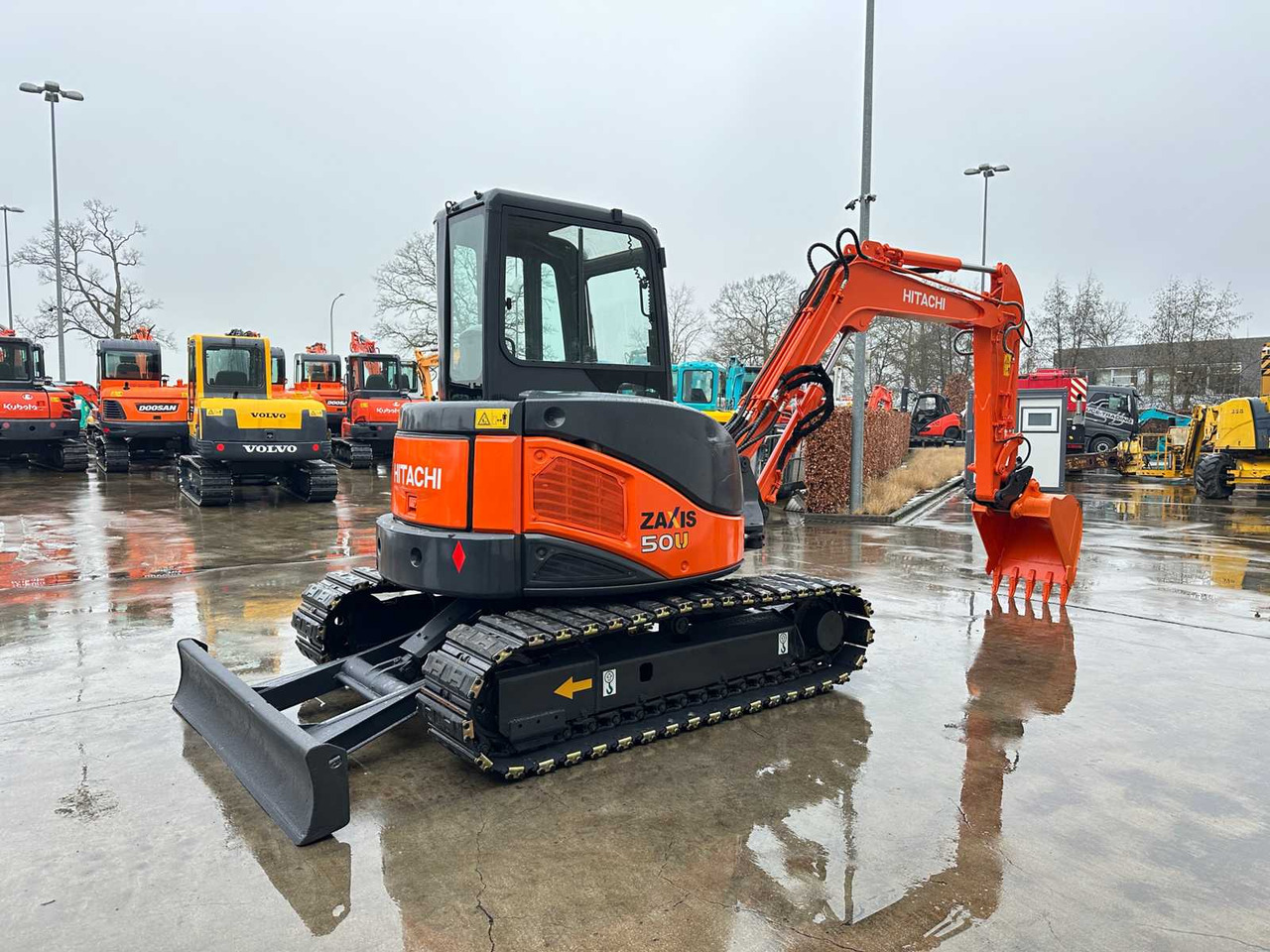 HITACHI - 2011 - ZX50U-2 - MIDI EXCAVATOR - Excavator: picture 5 HITACHI - 2011 - ZX50U-2 - MIDI EXCAVATOR - Excavator: picture 5