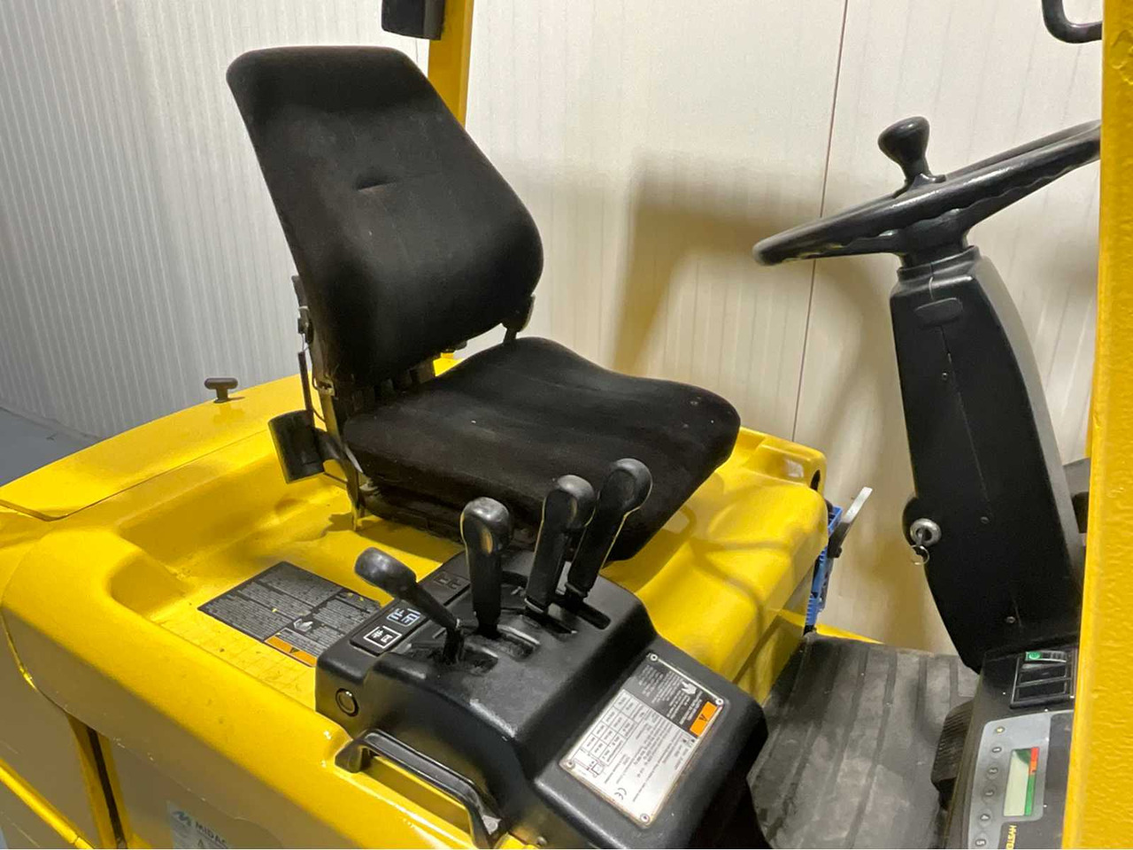 Forklift HYSTER ELECTRIC FORKLIFT -3.8M MAST, FORK POSITIONER - J1.60XMT - FORKLIFT, BATTERY CHARGER: picture 8 Forklift HYSTER ELECTRIC FORKLIFT -3.8M MAST, FORK POSITIONER - J1.60XMT - FORKLIFT, BATTERY CHARGER: picture 8