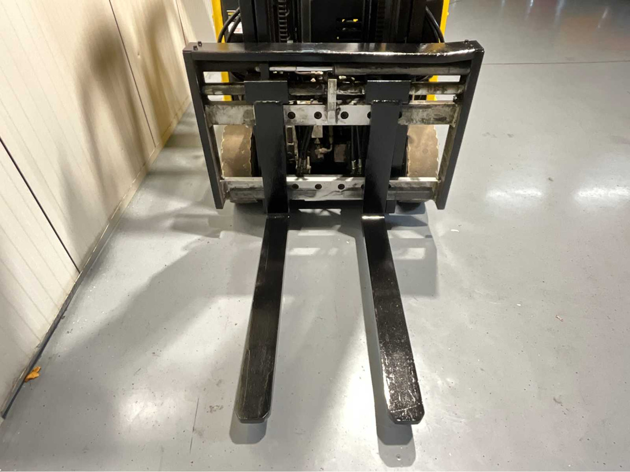 Forklift HYSTER ELECTRIC FORKLIFT -3.8M MAST, FORK POSITIONER - J1.60XMT - FORKLIFT, BATTERY CHARGER: picture 12 Forklift HYSTER ELECTRIC FORKLIFT -3.8M MAST, FORK POSITIONER - J1.60XMT - FORKLIFT, BATTERY CHARGER: picture 12