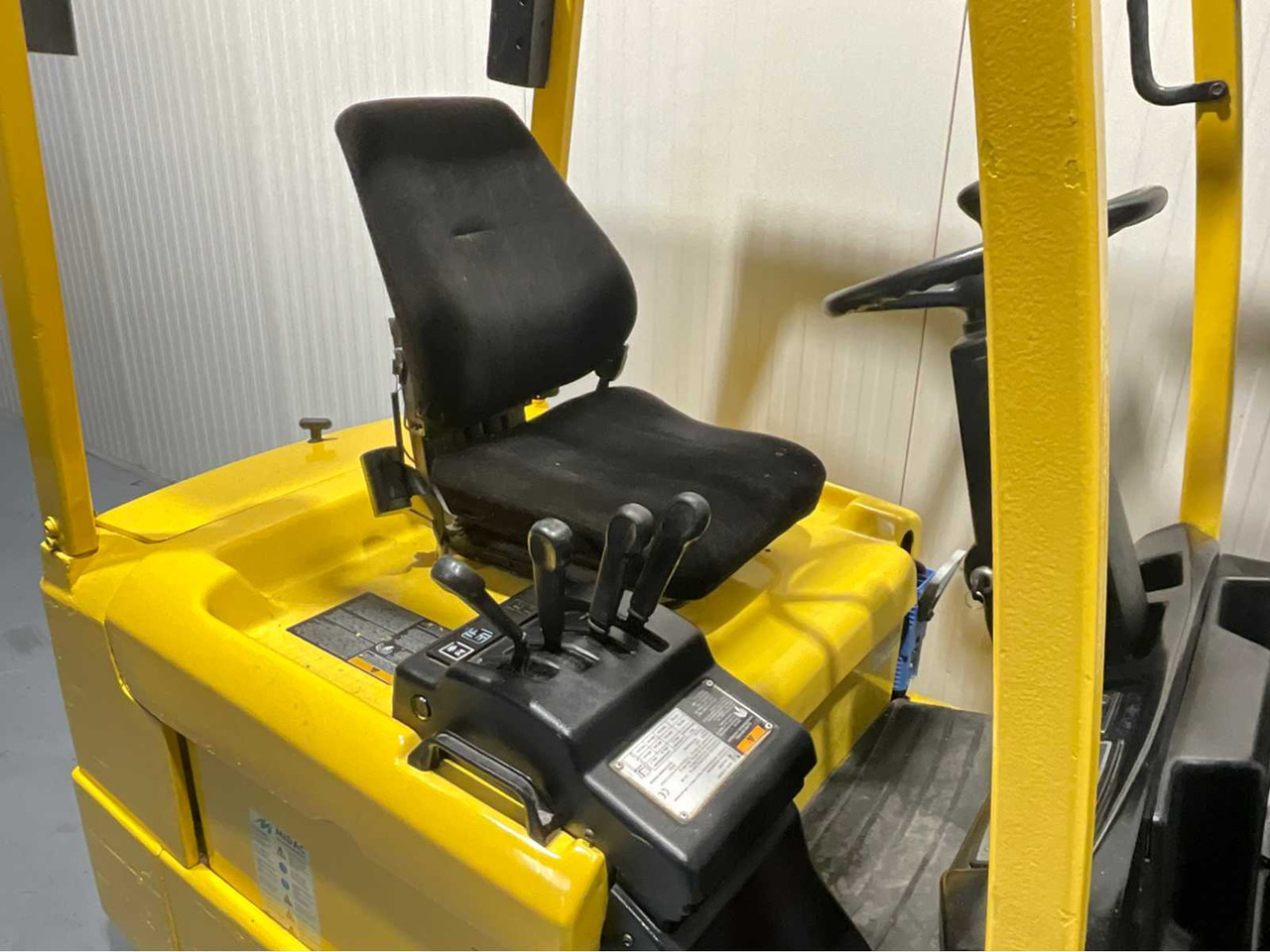 Forklift HYSTER ELECTRIC FORKLIFT -3.8M MAST, FORK POSITIONER - J1.60XMT - FORKLIFT, BATTERY CHARGER: picture 15 Forklift HYSTER ELECTRIC FORKLIFT -3.8M MAST, FORK POSITIONER - J1.60XMT - FORKLIFT, BATTERY CHARGER: picture 15