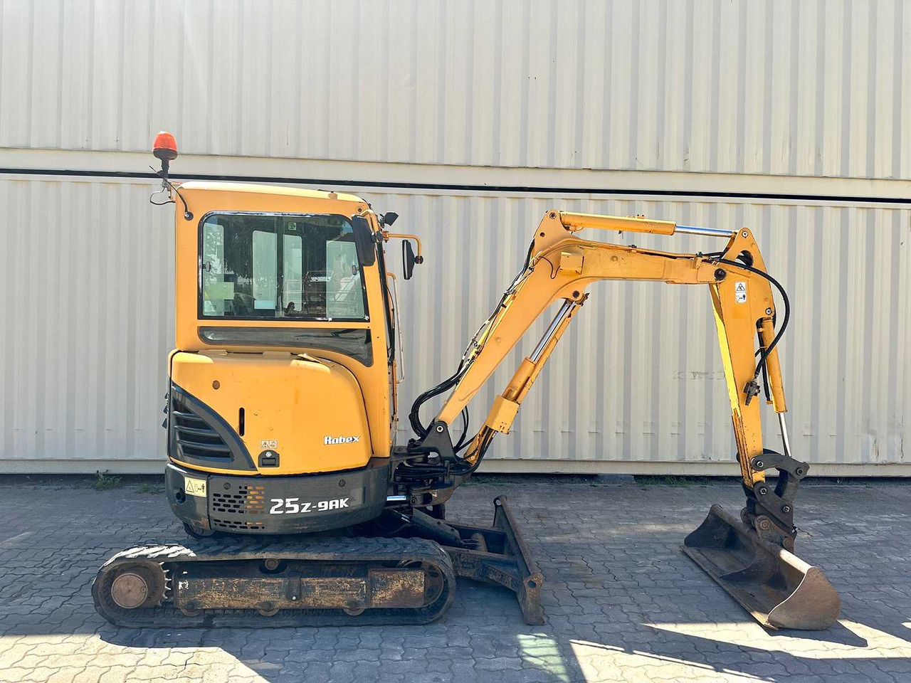 Hyundai Robex25Z-9AK - Mini excavator: picture 4 Hyundai Robex25Z-9AK - Mini excavator: picture 4