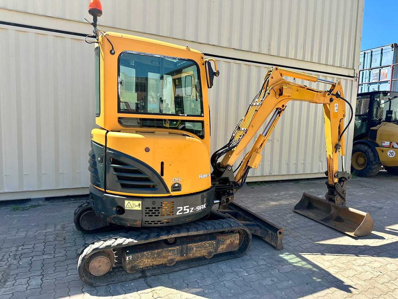 Hyundai Robex25Z-9AK - Mini excavator: picture 5 Hyundai Robex25Z-9AK - Mini excavator: picture 5