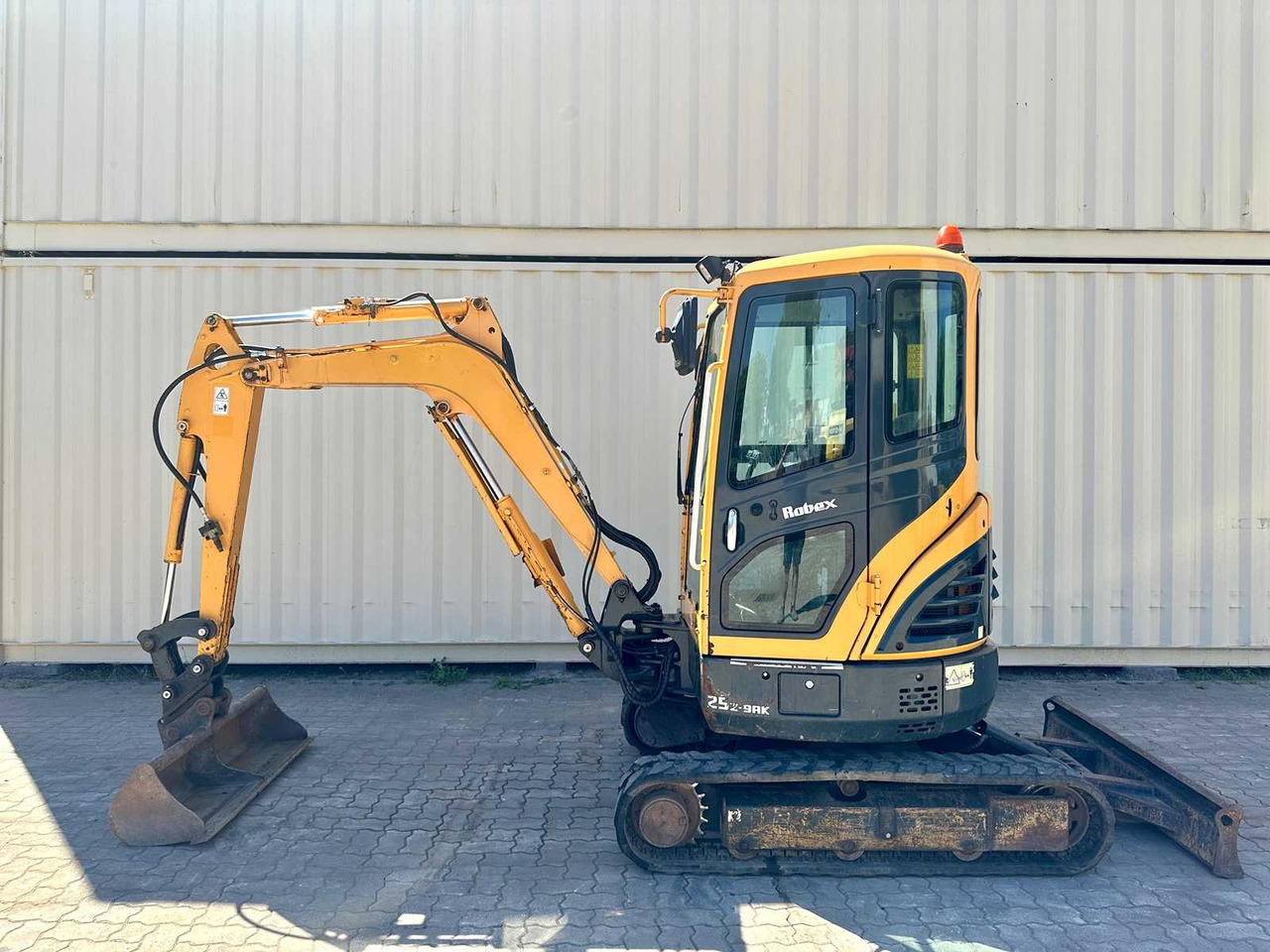 Hyundai Robex25Z-9AK - Mini excavator: picture 2 Hyundai Robex25Z-9AK - Mini excavator: picture 2