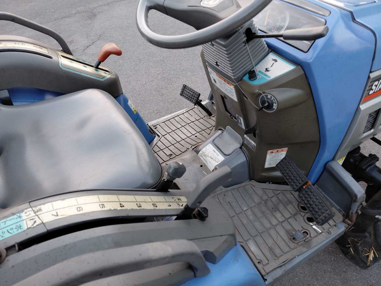 Iseki TH18 - Compact tractor: picture 5 Iseki TH18 - Compact tractor: picture 5