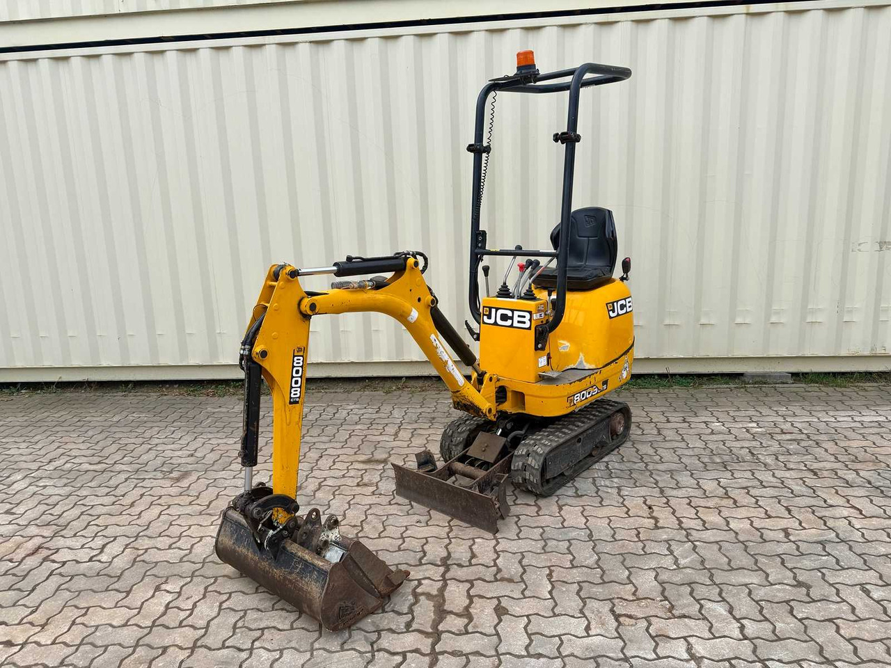 JCB - 8008 CTS - 2021 - MINI EXCAVATOR - Mini excavator: picture 1 JCB - 8008 CTS - 2021 - MINI EXCAVATOR - Mini excavator: picture 1