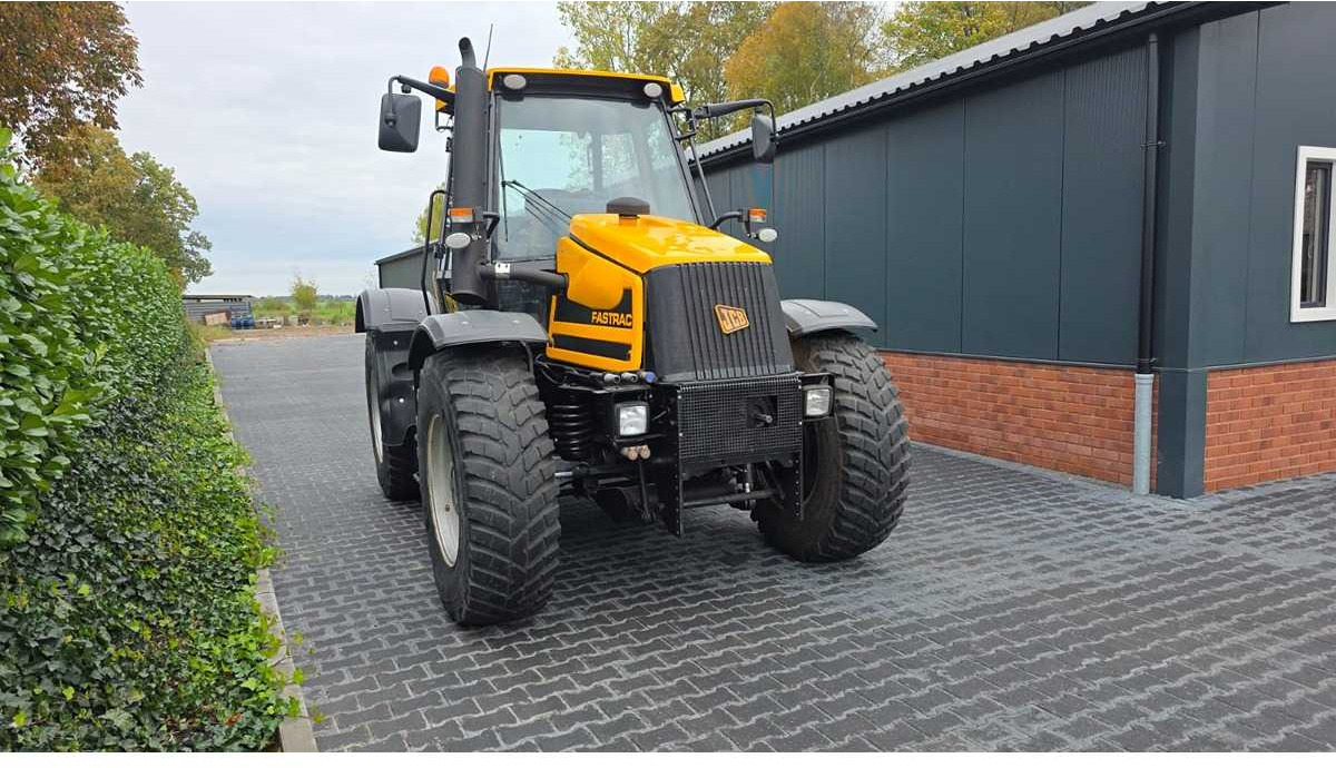 JCB Fastrac 2140 HMV - Farm tractor: picture 4 JCB Fastrac 2140 HMV - Farm tractor: picture 4