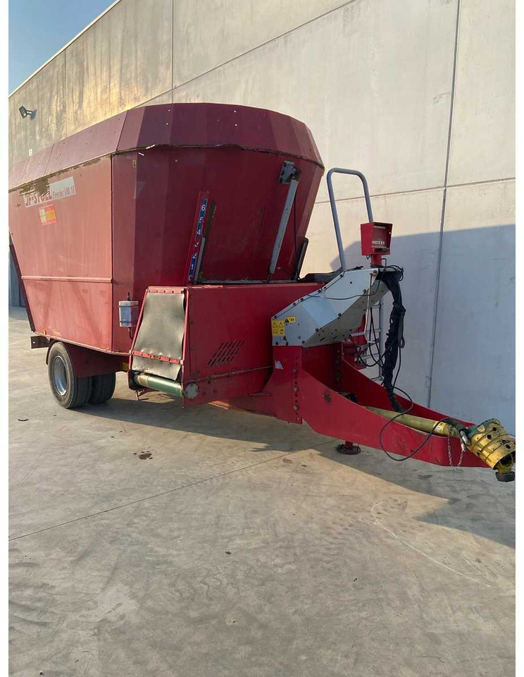 JF Stoll Feeder VM18 - Forage mixer wagon: picture 3 JF Stoll Feeder VM18 - Forage mixer wagon: picture 3