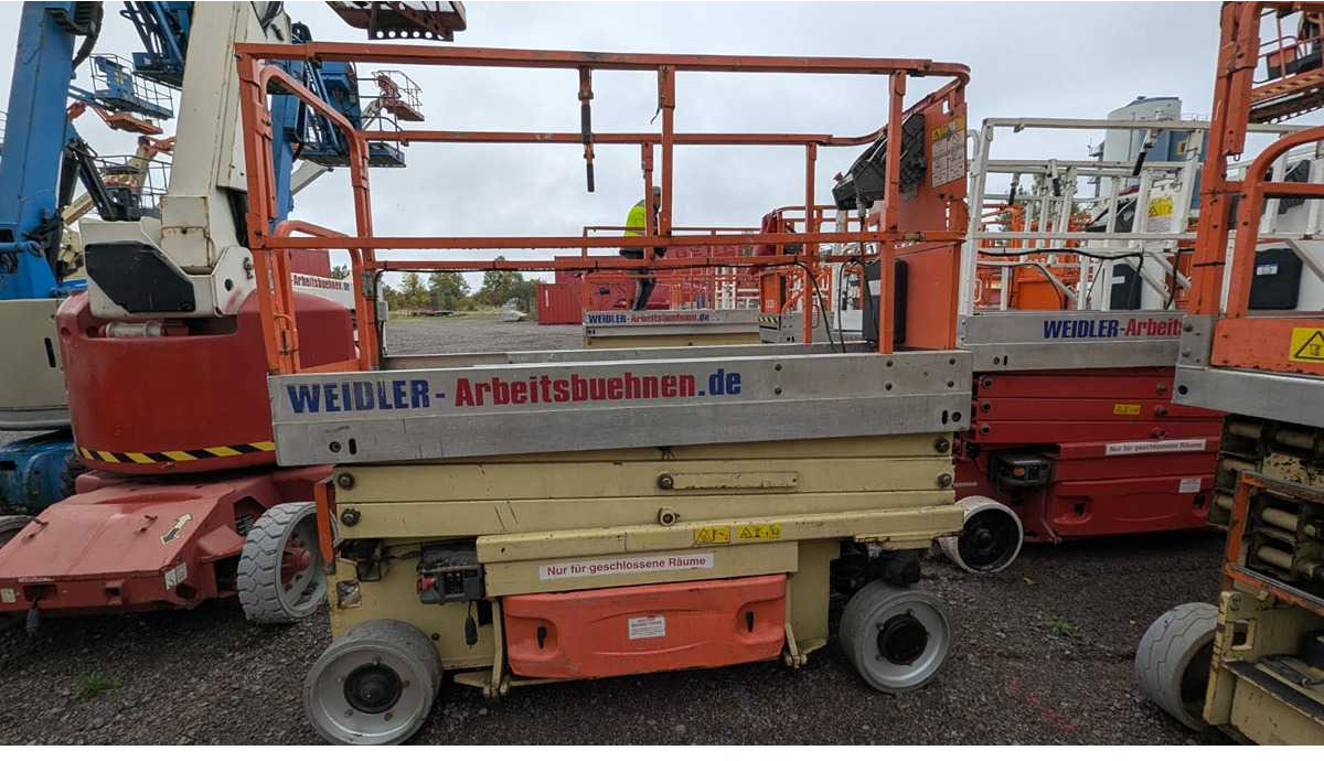 JLG - 2030ES - AERIAL WORK PLATFORMS (NO. 28307) - 2006 - Aerial platform: picture 2 JLG - 2030ES - AERIAL WORK PLATFORMS (NO. 28307) - 2006 - Aerial platform: picture 2