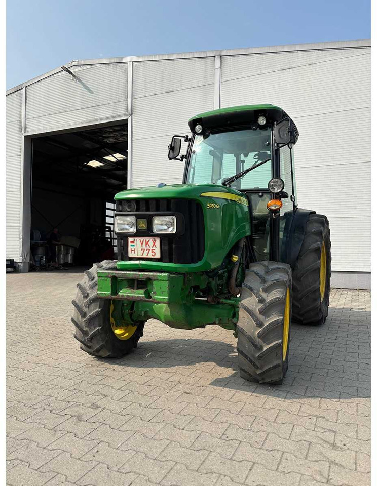 JOHN DEERE 5080GF TRAKTOR - Farm tractor: picture 1 JOHN DEERE 5080GF TRAKTOR - Farm tractor: picture 1