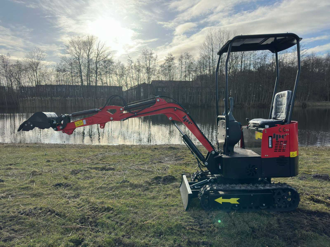 JPC HT12 R - Mini excavator: picture 3 JPC HT12 R - Mini excavator: picture 3