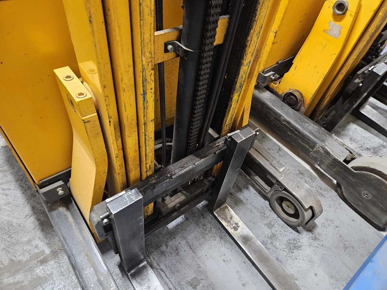 Forklift JUNGHEINRICH REACH TRUCK: picture 13