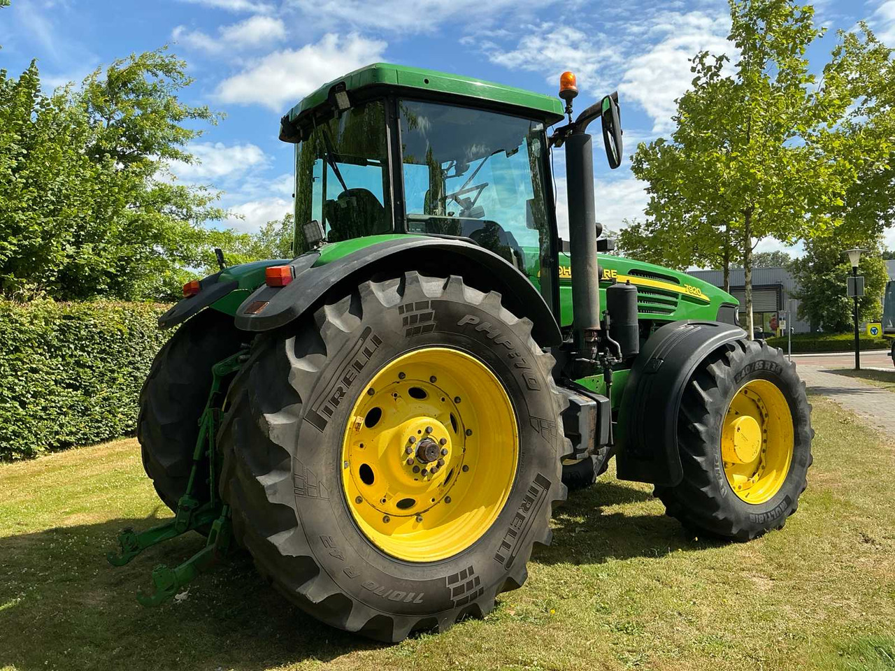 John Deere 7920 - Farm tractor: picture 5 John Deere 7920 - Farm tractor: picture 5