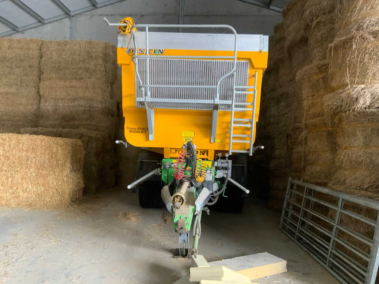Joskin Triden Trans-Space 8000/27 - Farm tipping trailer/ Dumper: picture 2 Joskin Triden Trans-Space 8000/27 - Farm tipping trailer/ Dumper: picture 2