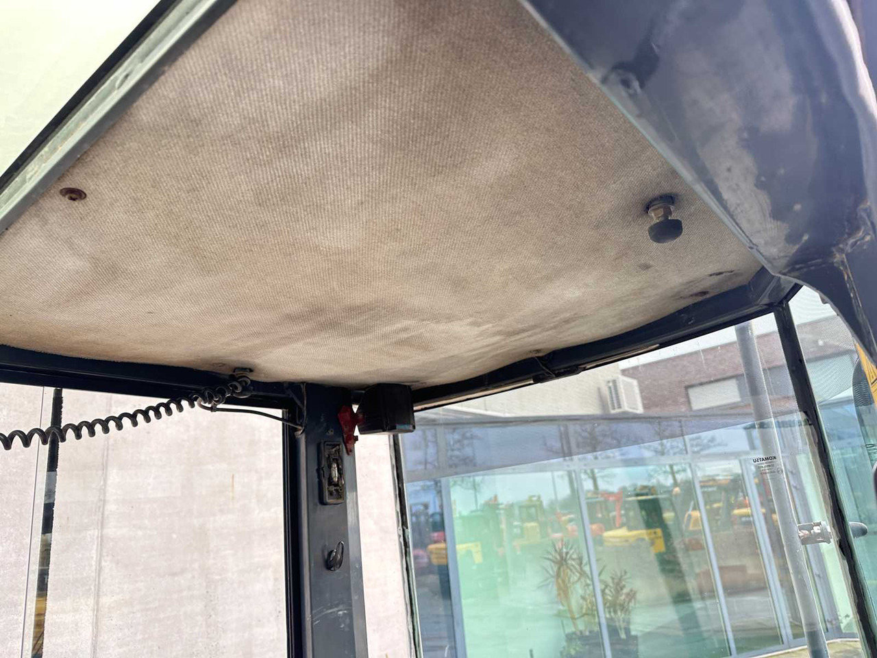 Excavator KOMATSU - 2006 - PC35 MR-2 - MIDI EXCAVATOR: picture 31