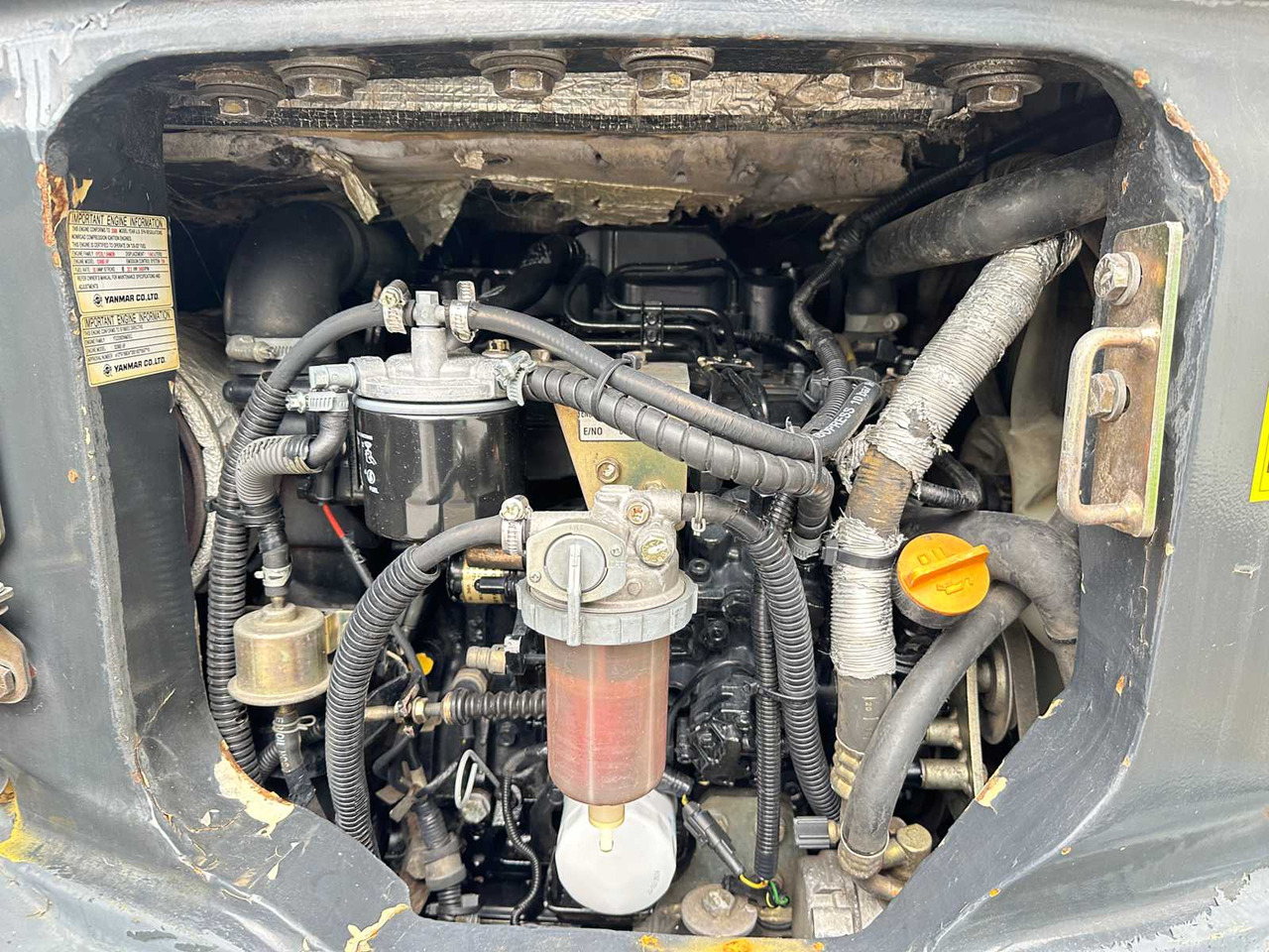 Excavator KOMATSU - 2006 - PC35 MR-2 - MIDI EXCAVATOR: picture 25