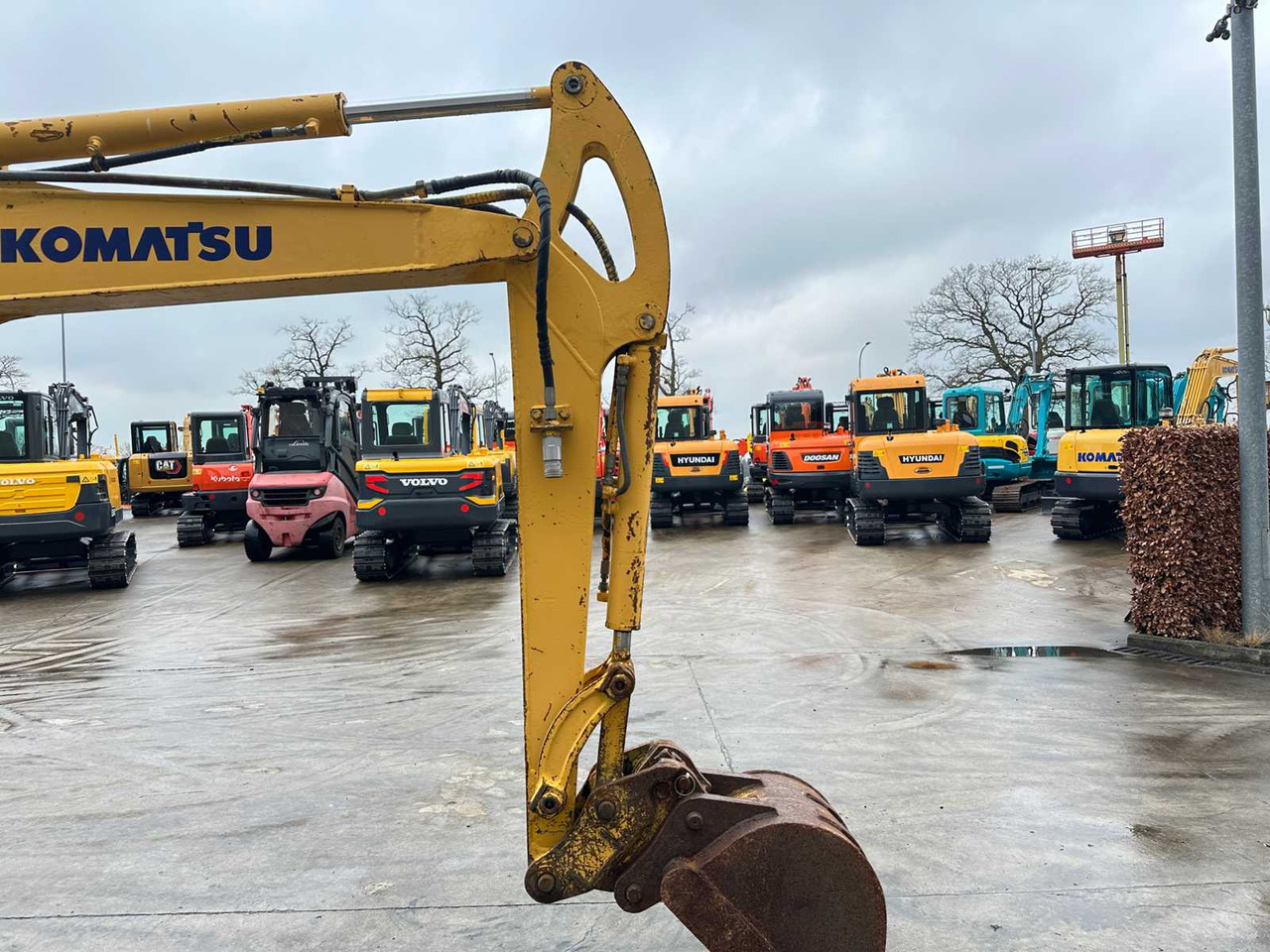 Excavator KOMATSU - 2006 - PC35 MR-2 - MIDI EXCAVATOR: picture 12