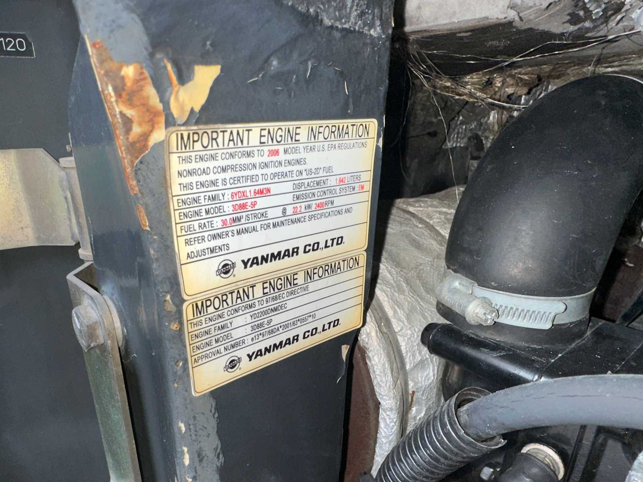 Excavator KOMATSU - 2006 - PC35 MR-2 - MIDI EXCAVATOR: picture 27