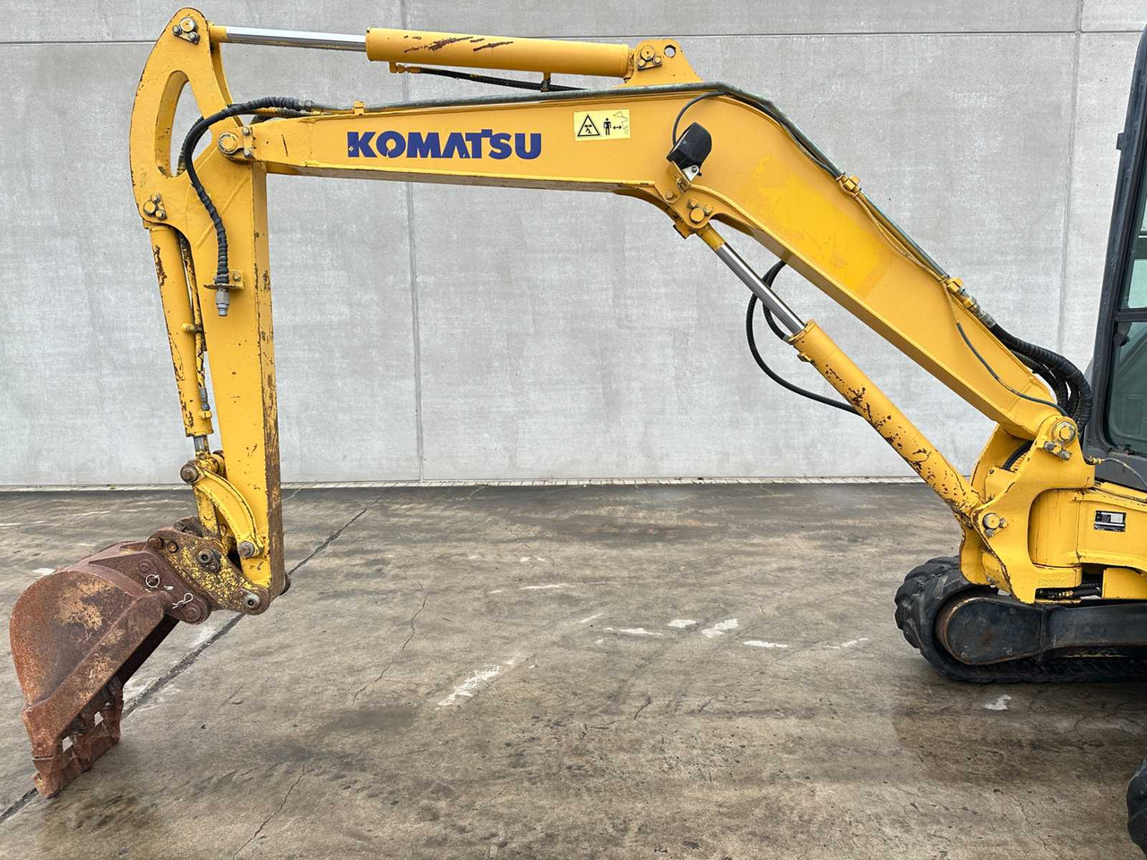 Excavator KOMATSU - 2006 - PC35 MR-2 - MIDI EXCAVATOR: picture 13