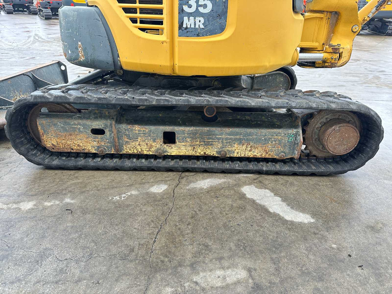 Excavator KOMATSU - 2006 - PC35 MR-2 - MIDI EXCAVATOR: picture 19