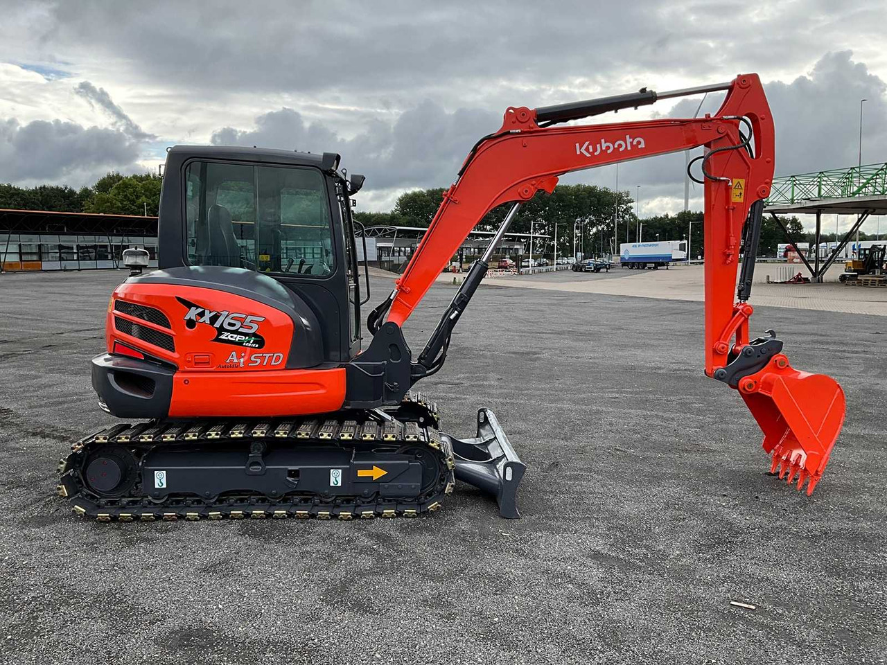 Crawler excavator Kubota KX165-5: picture 6