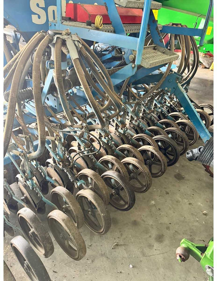 LEMKEN SOLITAIR + ZIRKON - Sowing equipment: picture 2 LEMKEN SOLITAIR + ZIRKON - Sowing equipment: picture 2