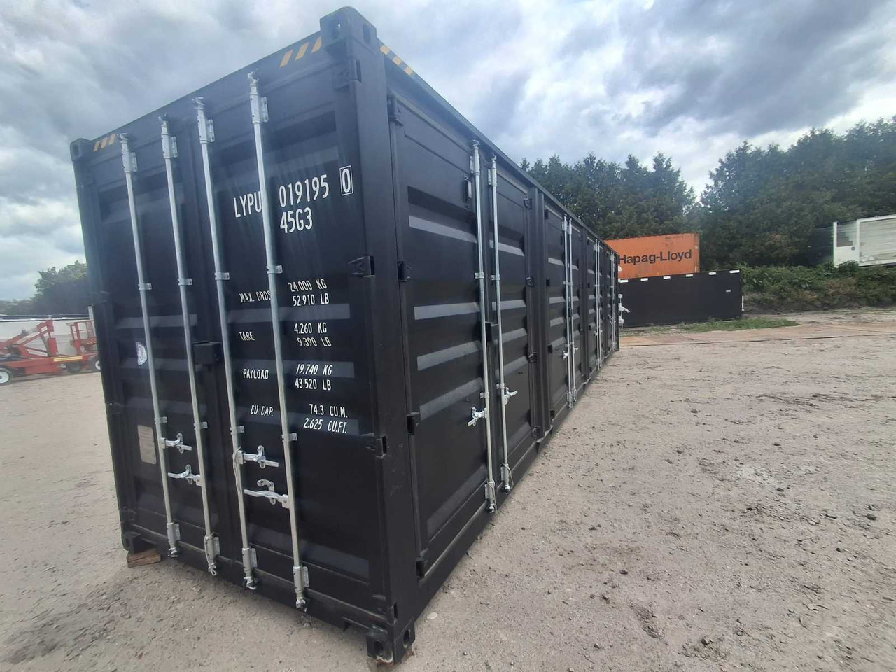 LYPU 40 ft High Cube Zwart - Shipping container: picture 3 LYPU 40 ft High Cube Zwart - Shipping container: picture 3