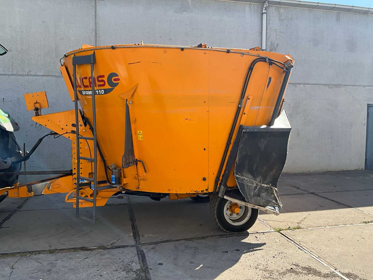 Forage mixer wagon Lucas G Spirmix 110: picture 18
