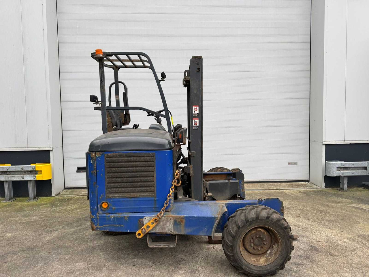 MOFFETT - 2006 - M-8-25.3-N - FORKLIFT - Forklift: picture 5 MOFFETT - 2006 - M-8-25.3-N - FORKLIFT - Forklift: picture 5
