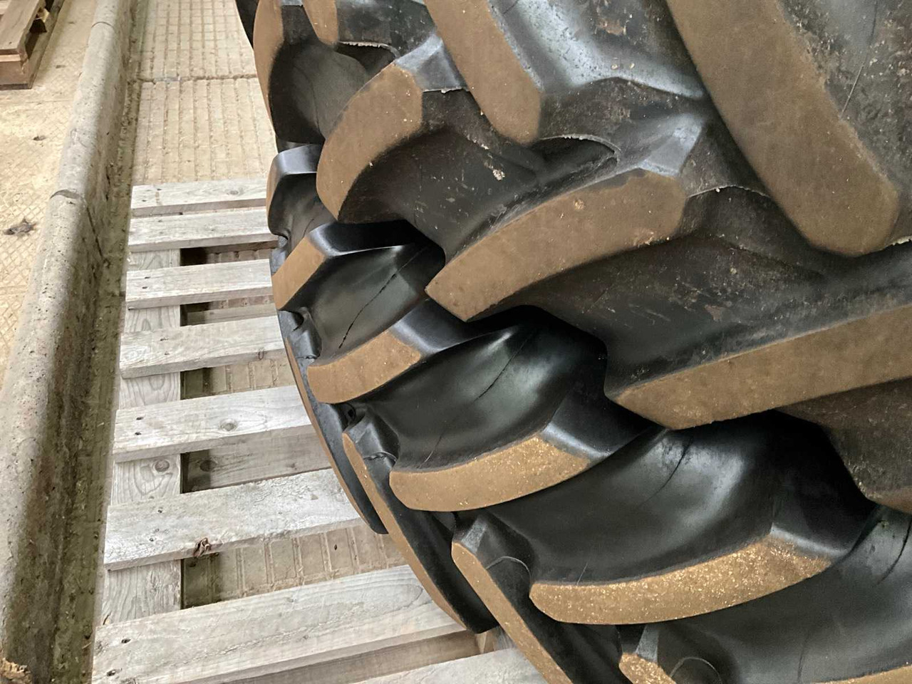 Michelin Spraybib - Wheels and tires for Farm tractor: picture 3 Michelin Spraybib - Wheels and tires for Farm tractor: picture 3