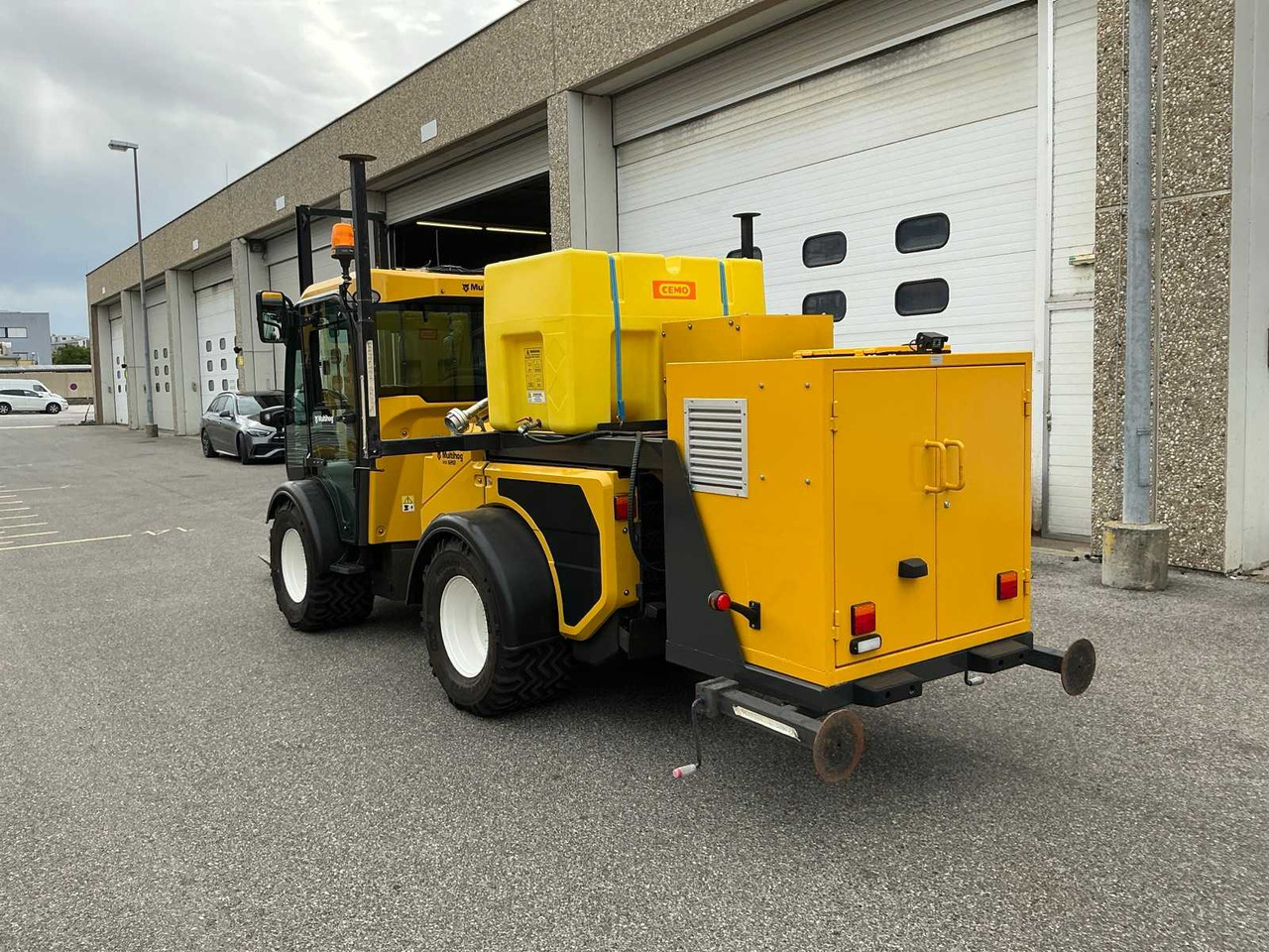 Multihog Zugmaschine - Municipal tractor: picture 3 Multihog Zugmaschine - Municipal tractor: picture 3