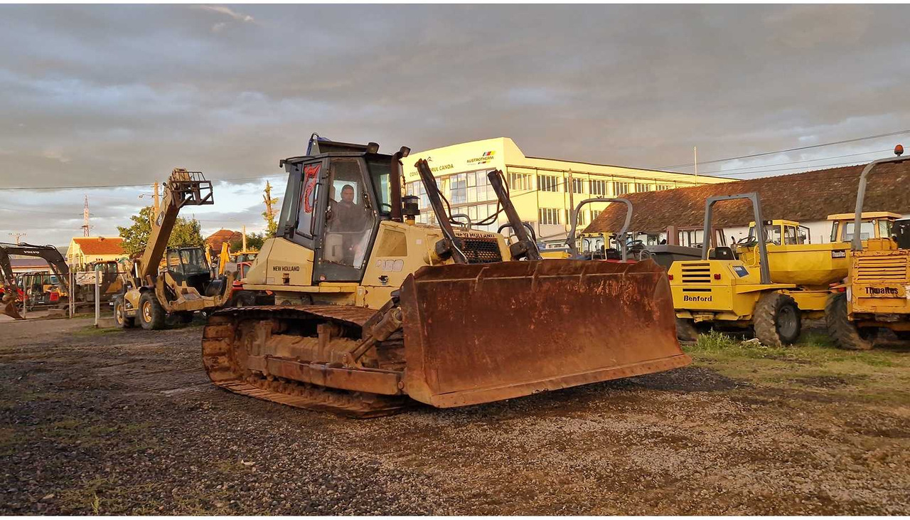 NEW HOLLAND NEW HOLLAND - BULLDOZER - 2005 - Bulldozer: picture 4 NEW HOLLAND NEW HOLLAND - BULLDOZER - 2005 - Bulldozer: picture 4