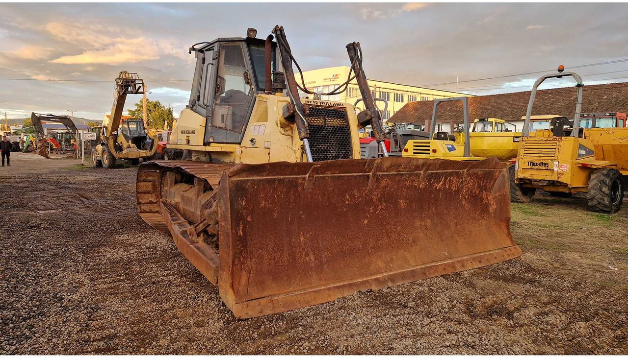 NEW HOLLAND NEW HOLLAND - BULLDOZER - 2005 - Bulldozer: picture 2 NEW HOLLAND NEW HOLLAND - BULLDOZER - 2005 - Bulldozer: picture 2